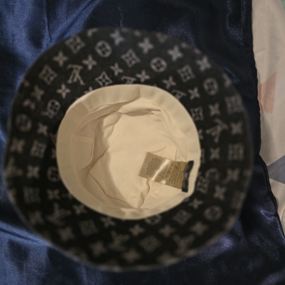 Louis Vuitton Unisex Street Style Bucket Hats Wide-brimmed Hat. NWOT - Picture 5 of 8